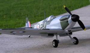 RBC-Kits SPITFIRE CNC-Bausatz in Holzbauweise Abb. 1