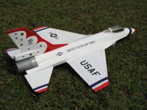 HET-RC_F-16_Falcon_USAF_Thunderbirds_1.jpg